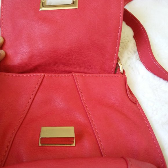 KGB Studio Red Bag with Adjustable Straps - Picture 10 of 14